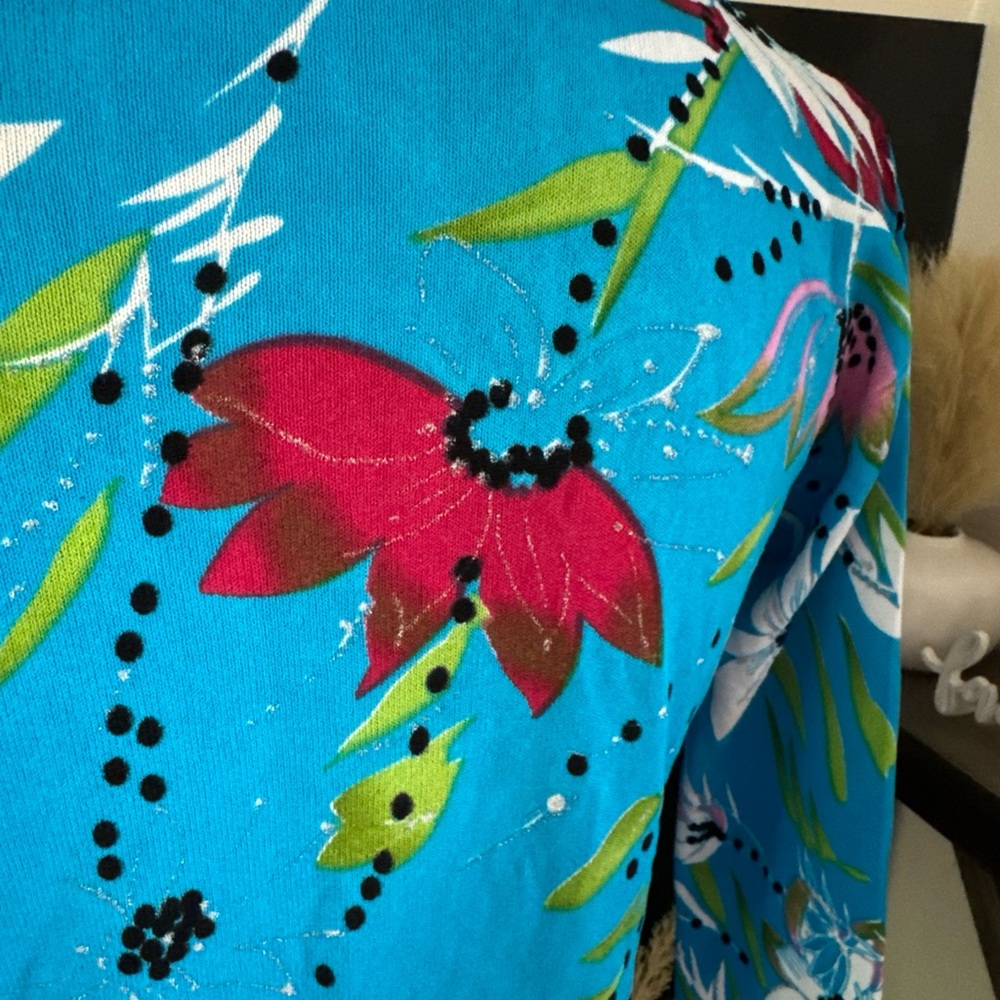 Pierri NY Blue Floral Stretch Quarter Sleeve Sweater M Sequined Intricate Design - Picture 8 of 11